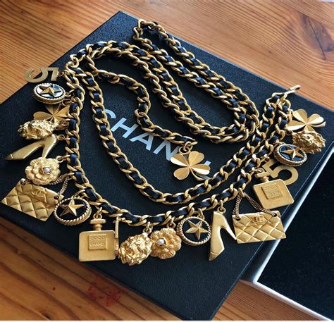 chanel charm belt